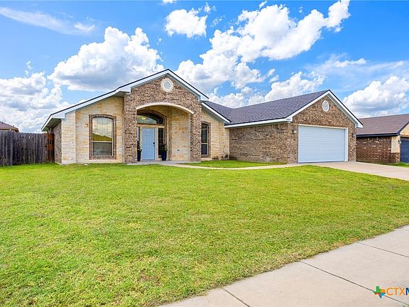 4th image of 2409 Terry Dr