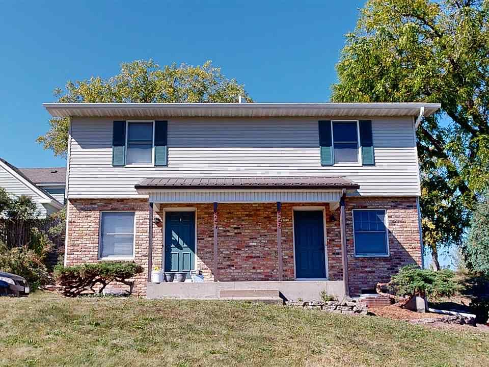 1st image of 825 Emerald St #825 & 827