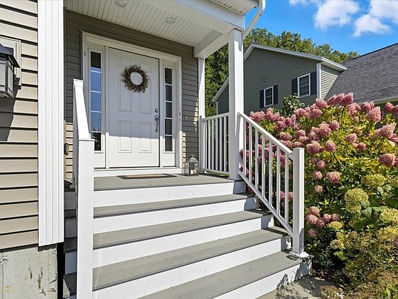 4th image of 9 Arbor Terrace