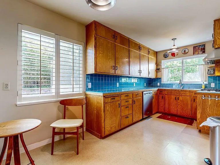 4560 Sullivan Ct — Photo 25