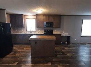 906 Crown Point Dr #115, Lansing, MI 48917