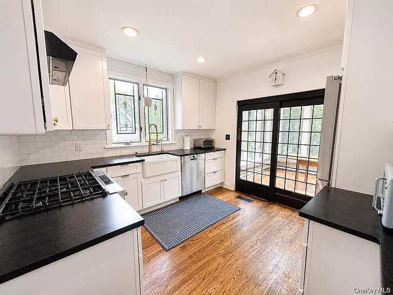 207 Prospect Ave — Photo 6