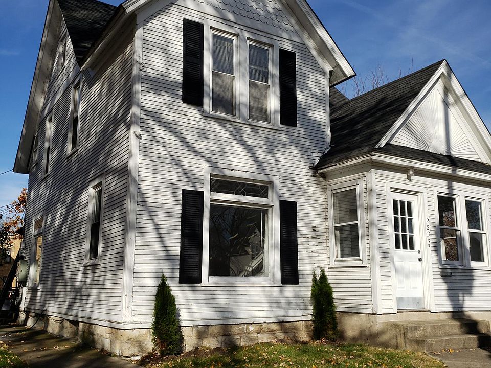 1st image of 223 E Wilson St #1