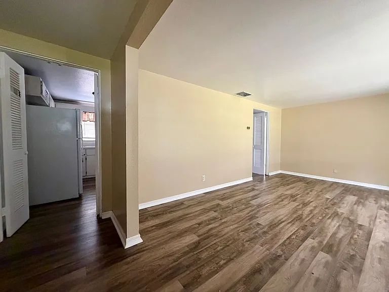 1809 Richter Ln — Photo 5