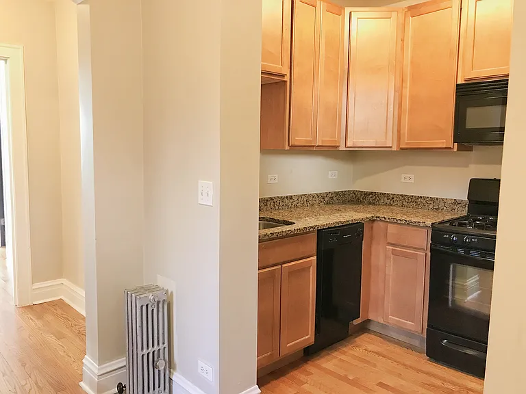 1931 Grove Ave #101 — Photo 5