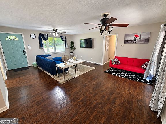 3rd image of 84 Paulding Blvd