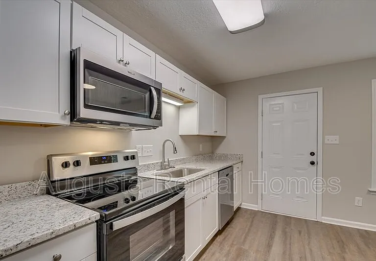 1531 Abby Way #1 — Photo 11