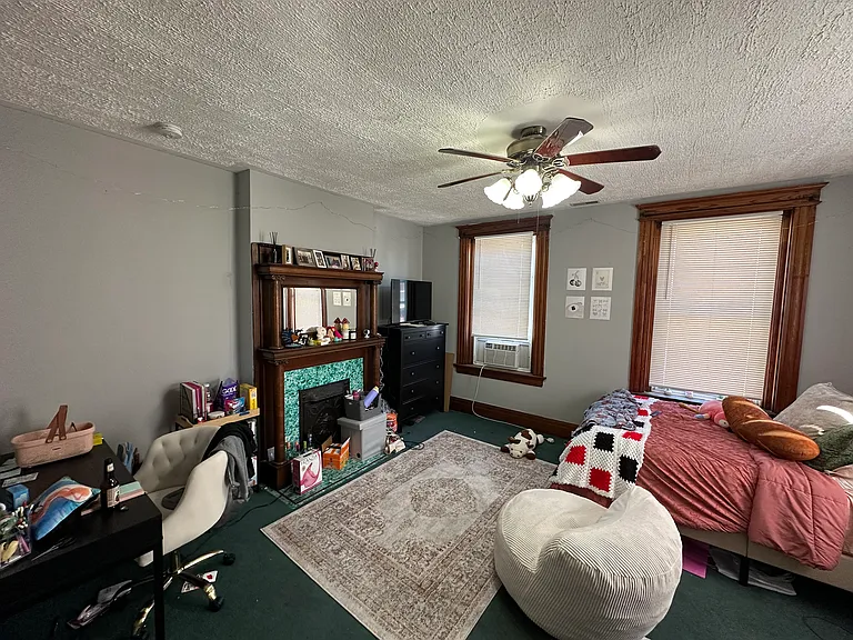2333 Flora St — Photo 11