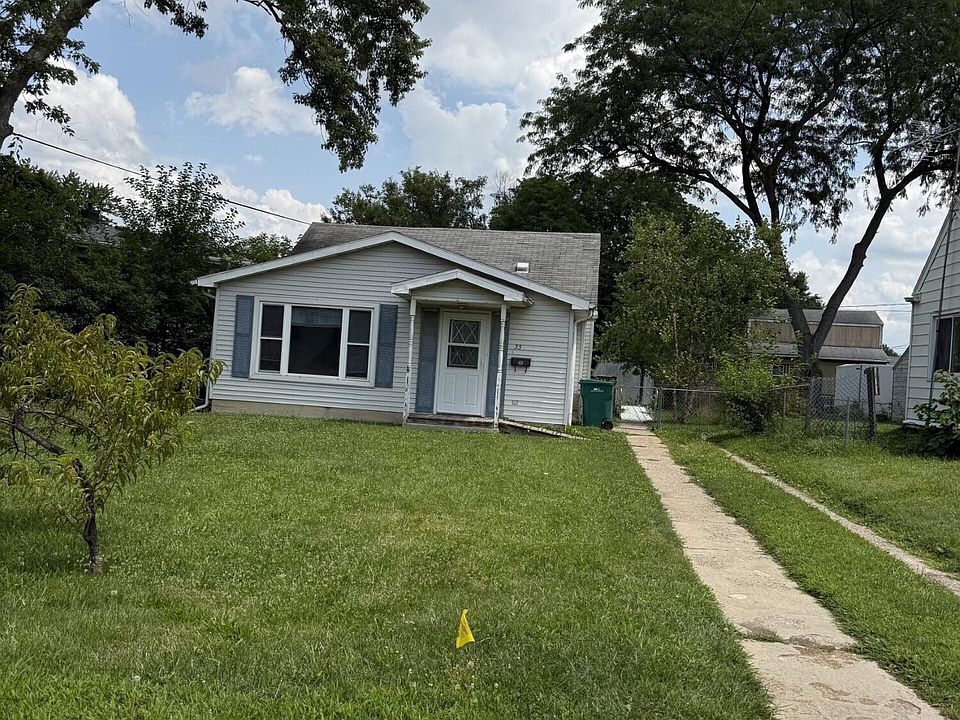 1st image of 55 Roland Ct