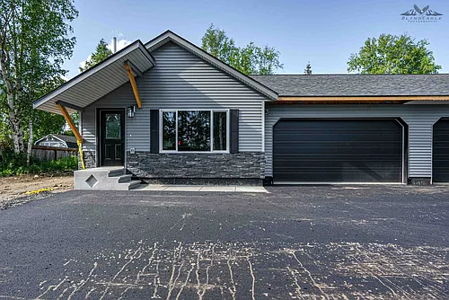 725 W Briar Dr Photo 1 725 W Briar Dr Photo 1