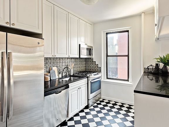 3rd image of 99 E 4th St APT 4F