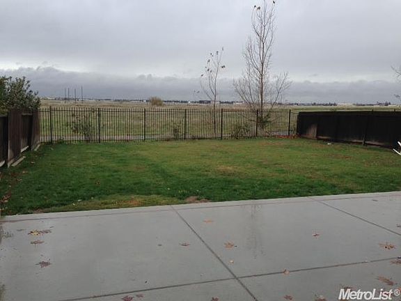 2nd image of 4372 Aubergine Way