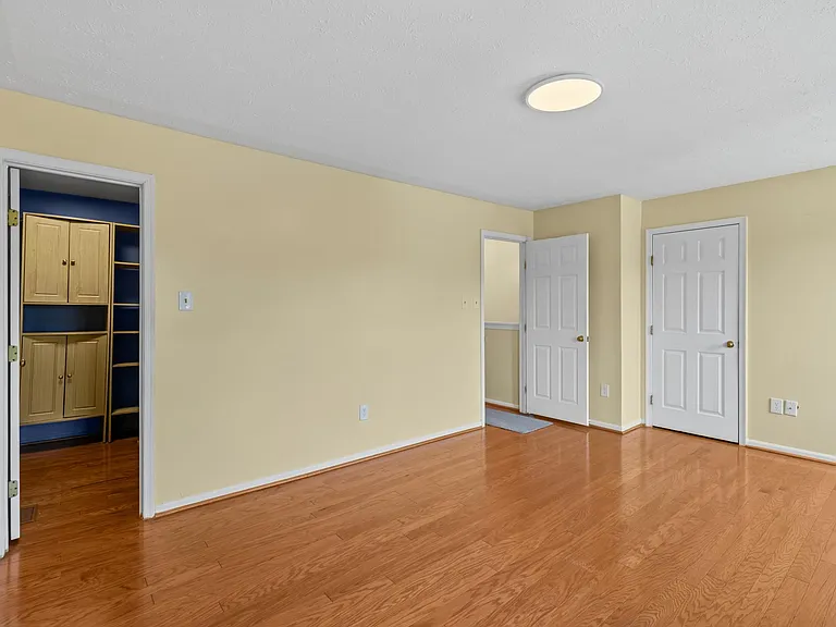 5411 Castlestone Dr — Photo 26