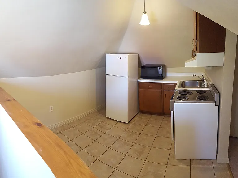 103 N East St #4 — Photo 6