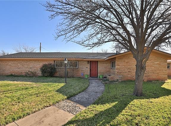 4th image of 1815 Glenwood Dr