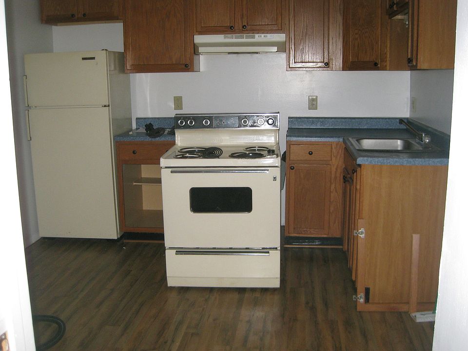 2nd image of 437 S Main St #B