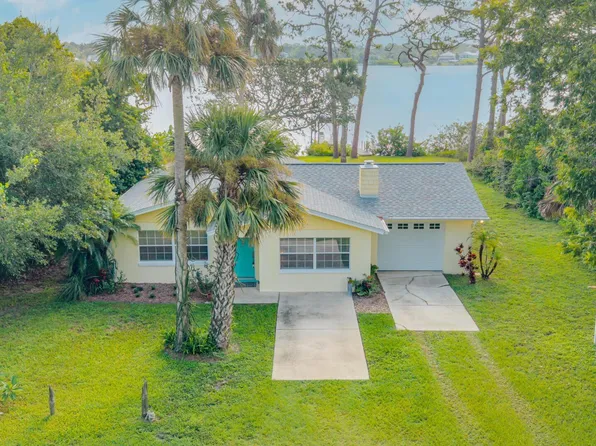 1949 Bayview Dr, New Smyrna Beach, FL 32168