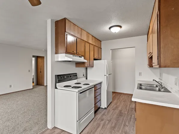 647 37th Ave NE APT 203, Minneapolis, MN 55421