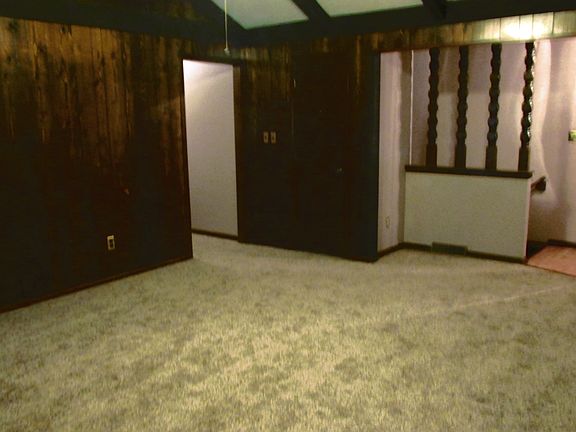 4th image of 404 NE Stonewall Dr