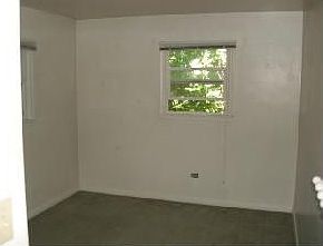 5th image of 2212 E Claybourne Ave