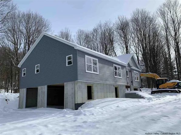 163 Pancake Hollow Rd, Highland, NY 12528