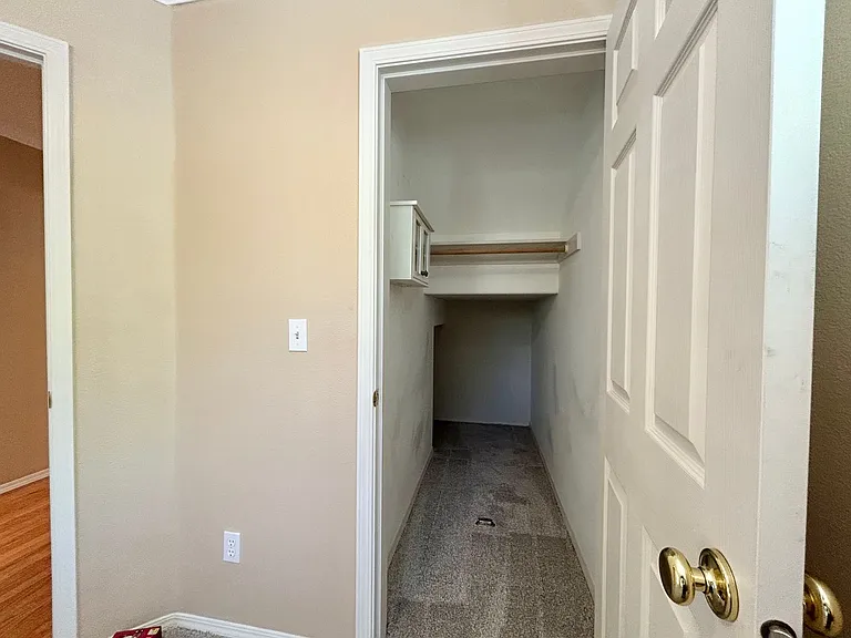 1218 NE Kinney St — Photo 7