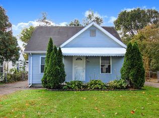 27013 Shiawassee Rd, Southfield, MI 48033