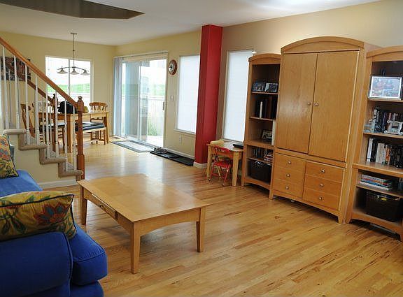 Entry way - open to living and dining areas
