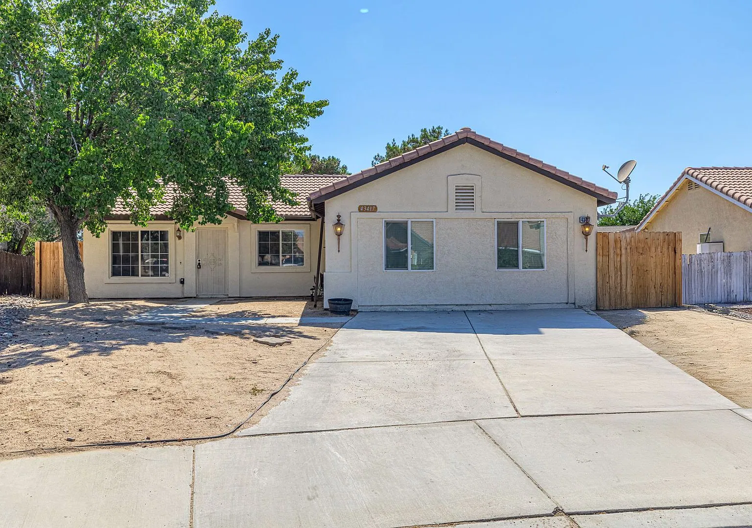 004- 43417 & 43419 Mahogany St — Photo 1