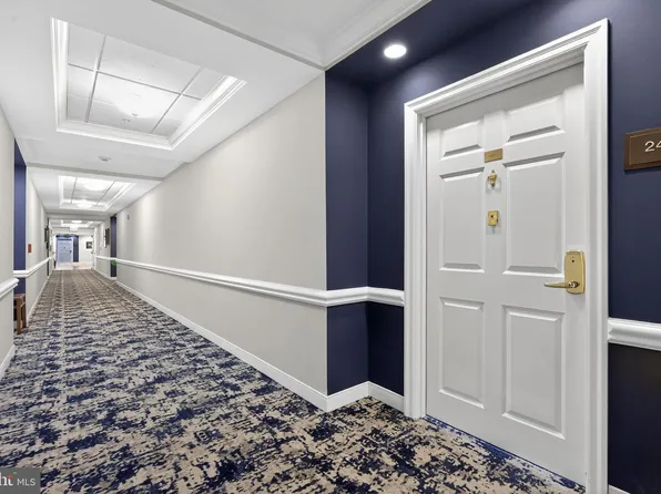 2428 Windrow Dr, Princeton, NJ 08540