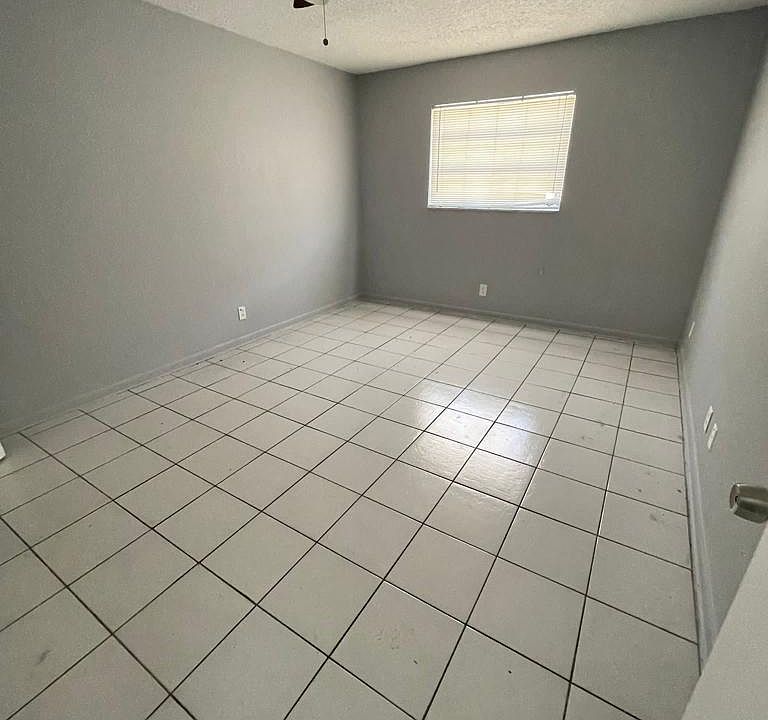 1st image of 501 W Kalmia Dr #K6