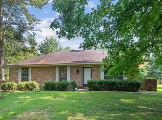 16625 Tiger Bend Rd, Baton Rouge, LA 70817