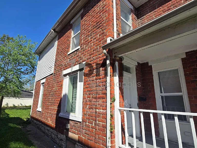 153 S Cypress Ave — Photo 3