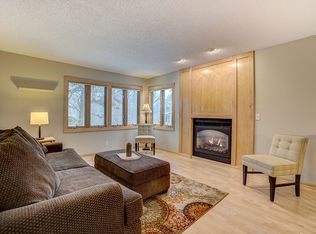 4441 Arden View Ct, Arden Hills, MN 55112