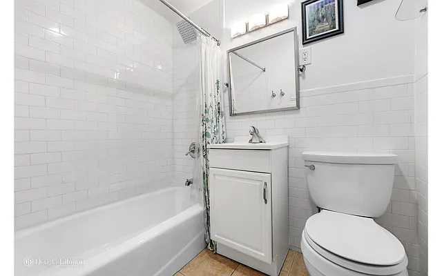 Rented by Douglas Elliman | media 16