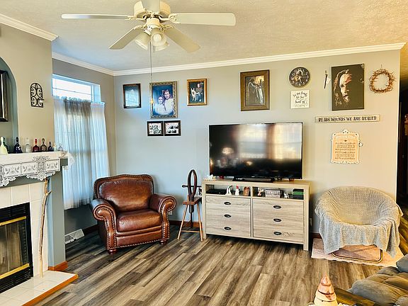 4th image of 712 Flora Dr