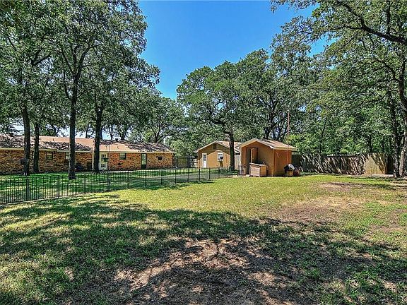 2nd image of 77 Brenda Ln