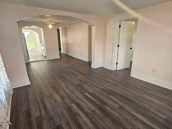 4th image of 428 Berrydale Ave #A