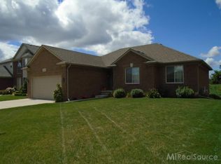 53385 Crawford Dr, Chesterfield, MI