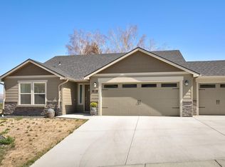 305 S 12th St, Selah, WA 98942