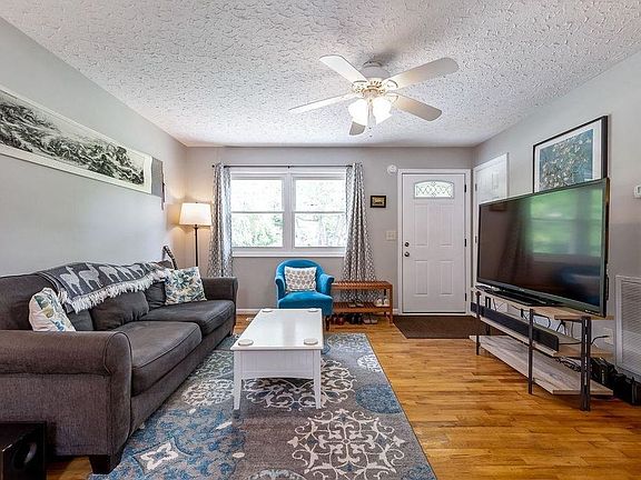 4th image of 4385 Wayside Dr