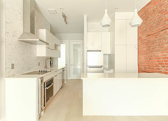 1st image of 122 E 37th St #1R