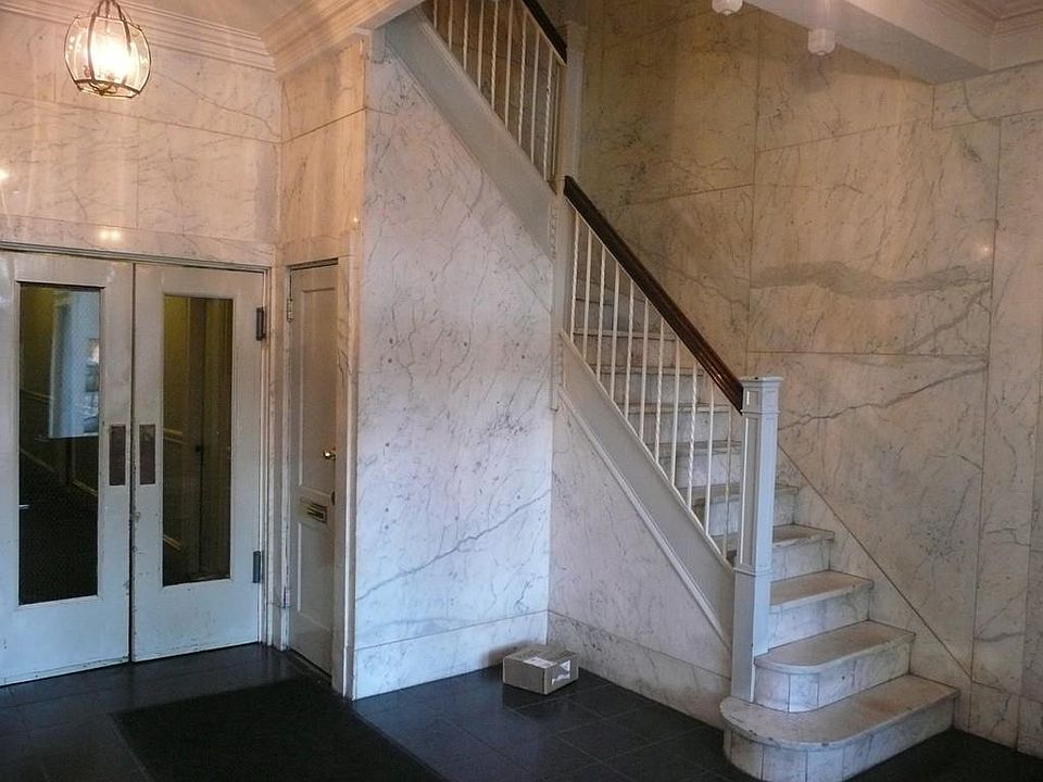 2nd image of 70 The Fenway APT 23
