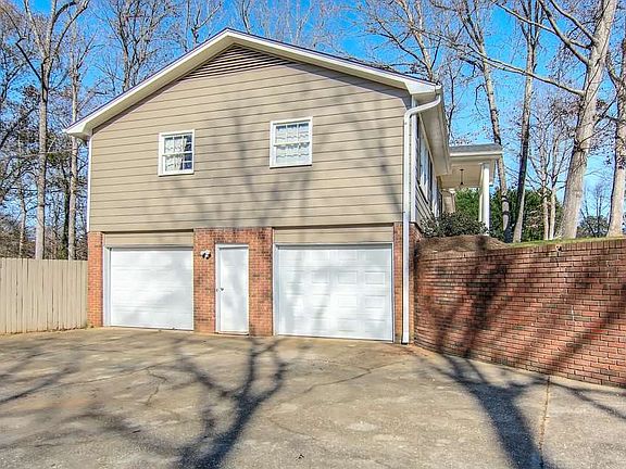 5th image of 4729 Worden Dr