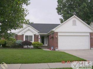 22472 Meadow Woods Cir, Taylor, MI 48180
