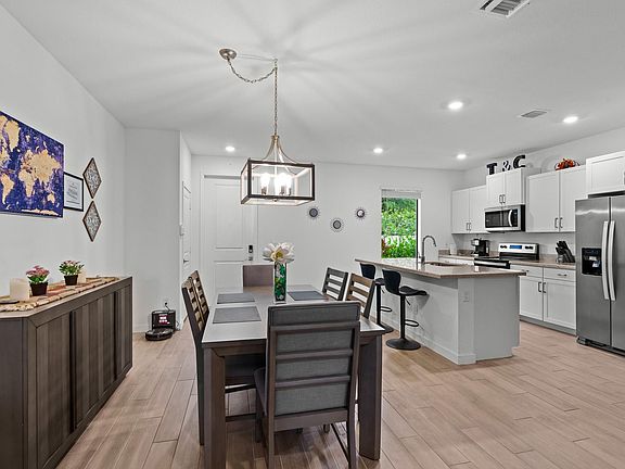 5th image of 407 NW 17 Street #407