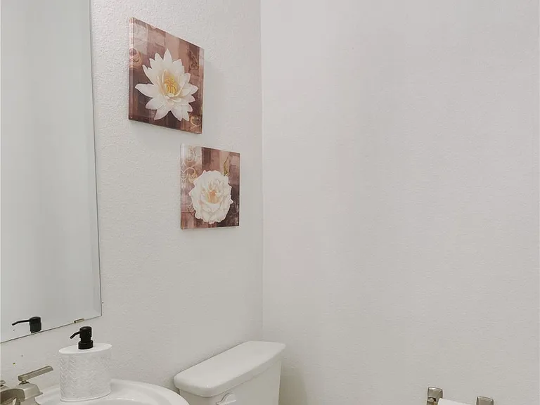 228 Lotti Ln — Photo 26