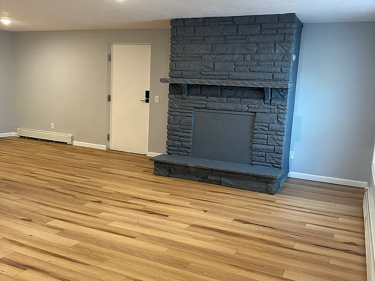 607 Bear St #202 — Photo 32