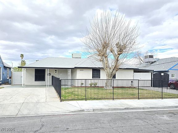 2nd image of 1021 Wengert Ave