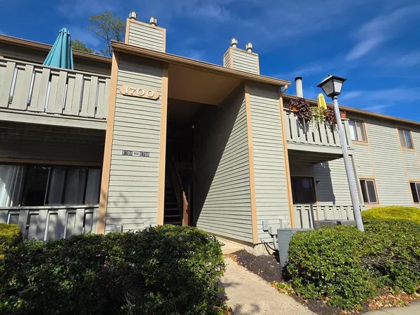 1704 Woodhollow Dr, Evesham, NJ 08053